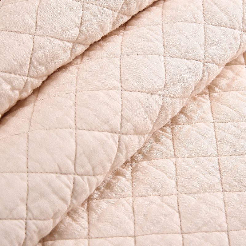 16T003051 AVA DIAMOND 3 PC BLUSH QUILT FULL QUEEN 848742074435 ALT 3 cbcaa7ce 7056 4ae0 b855 2ebfc023e1fb