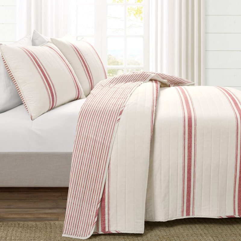 16T007657 FARMHOUSE STRIPE 3 PC RED QUILT FULL QUEEN 194938020312 ALT 1 d8d5fcf2 df9e 4edd a834 1c6f439c8f91