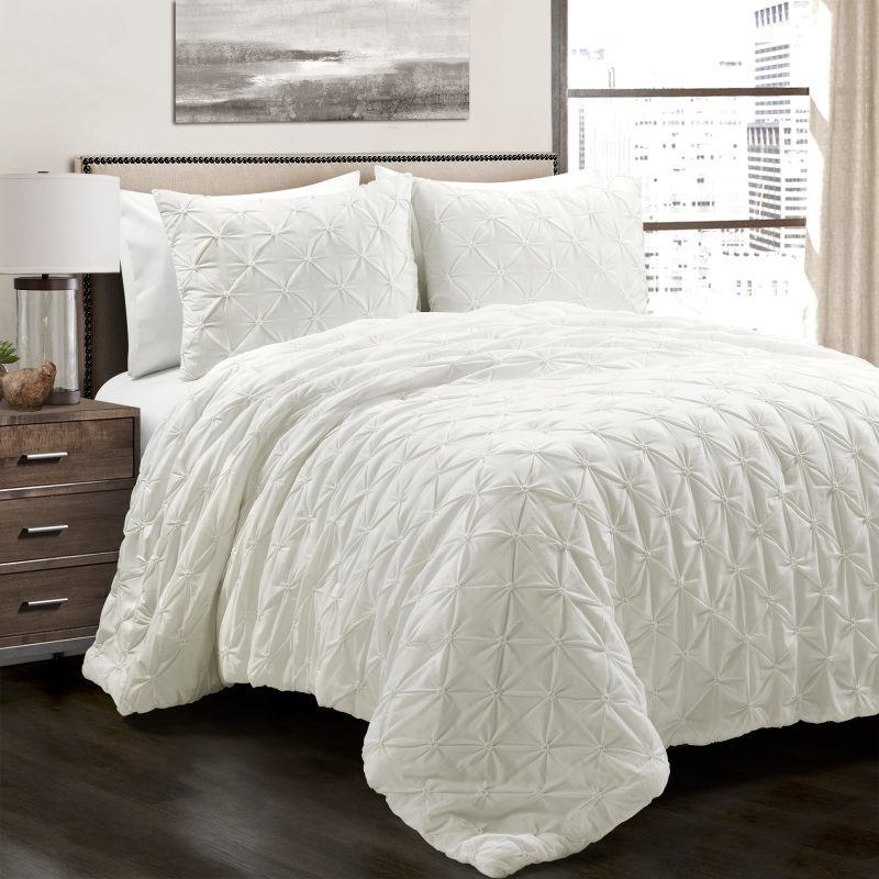 21T014321 RAVELLO PINTUCK 3 PC WHITE COMFORTER FULL QUEEN 194938062848 b60f6a0b 4bc6 4117 ac9e 28bad7ce29ca