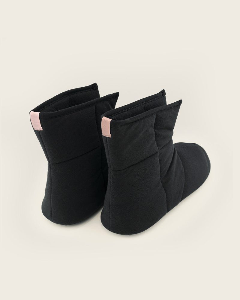 2 BlackBooties 1144x1430 55f851a2 451e 4ffc a17c 183a5712a4e9 1