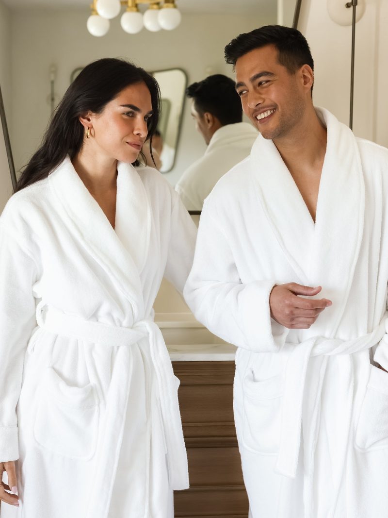 2 Luxebathrobe white 1