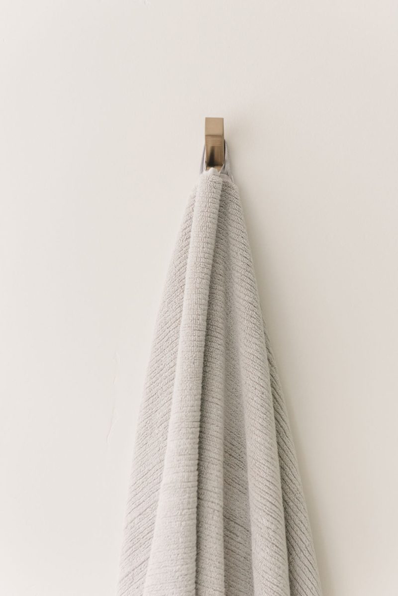 3 LightGrey RibbedTerryBathTowel a9327756 7feb 44a4 9d0c 2e41bfaf9e6d