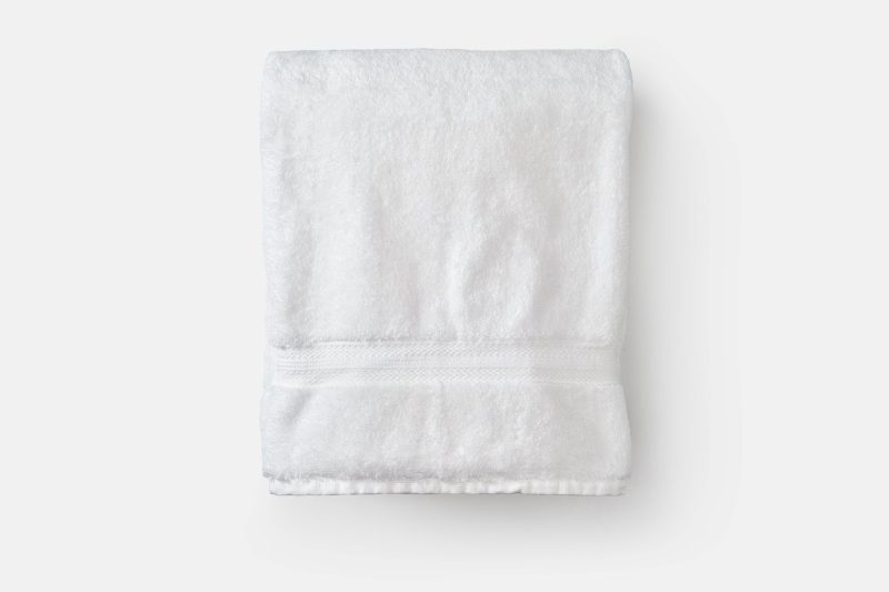 BathTowel White Overhead2 1a4abbd0 0efd 431e 93e2 e6f5efcc3b85