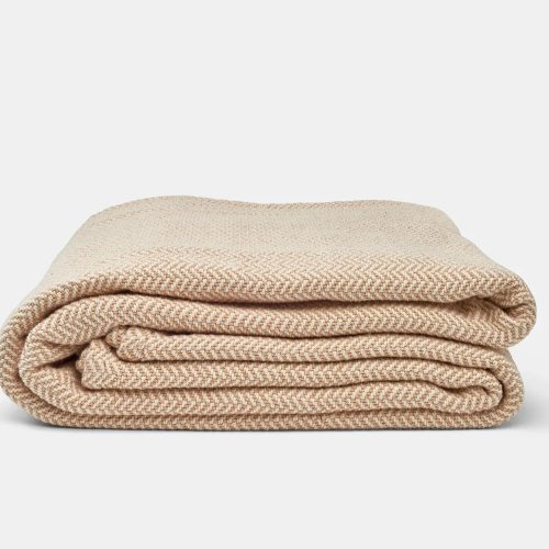 Blanket Herringbone Beige LowAngle