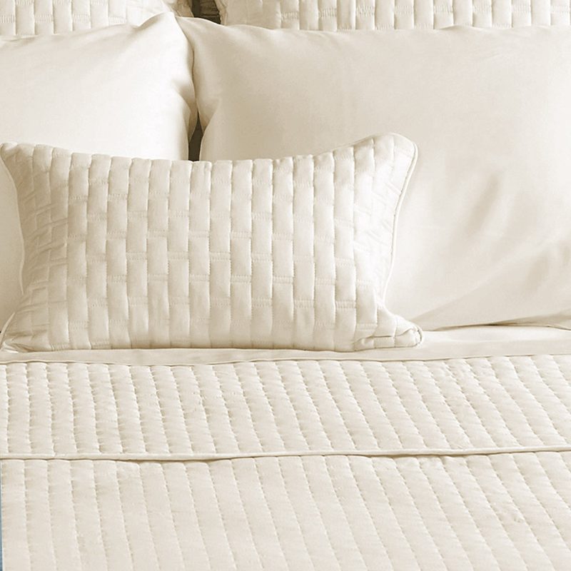 Coverlet ivory3