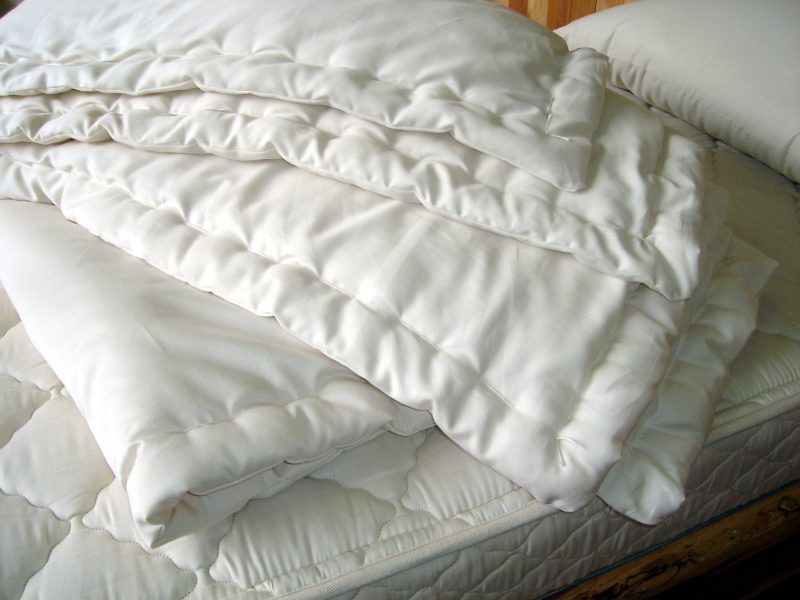 natural wool comforters main 0ae35663 75cd 4649 8667 97e334aa6dab