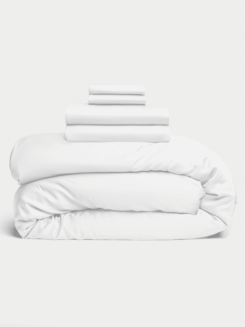 white MoveInBundleBedding